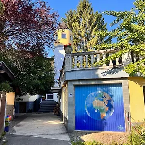 W.i.p. Welt Im Park Homestay